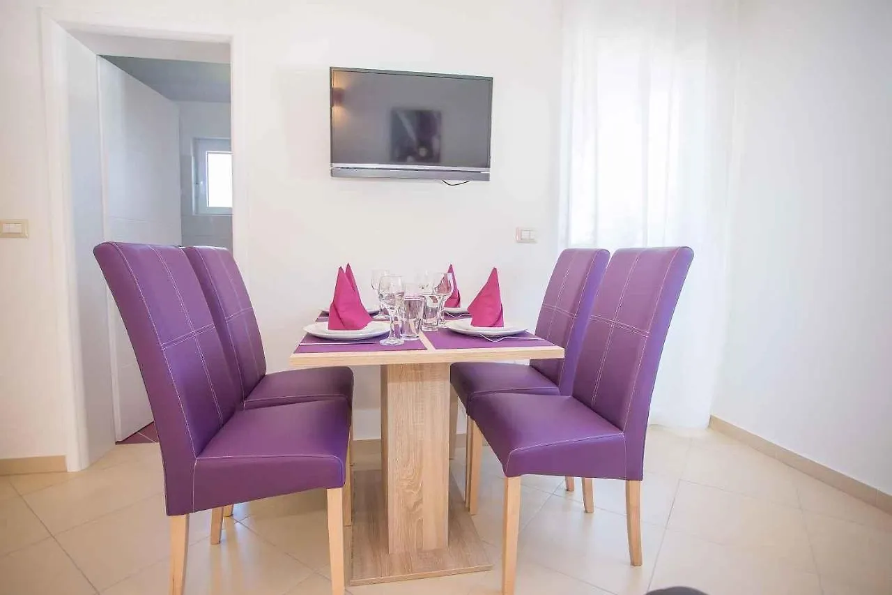 Apartment In Nova Vas/Istrien 10147 0*, Нова-Вас
