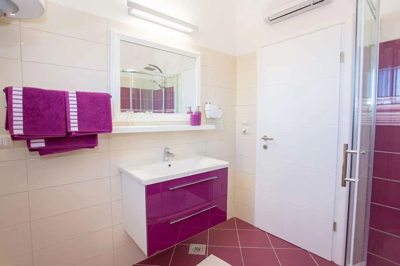 Apartment In Nova Vas/Istrien 10147 0*, Нова-Вас